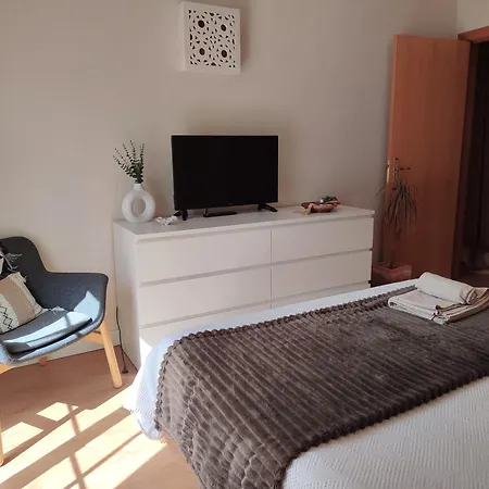 Lovely Bedroom In Aljezur